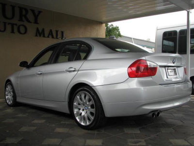 2006 BMW 330  i