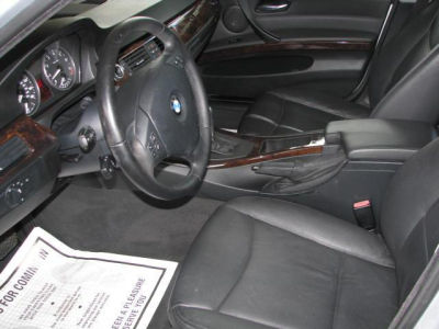 2006 BMW 330  i