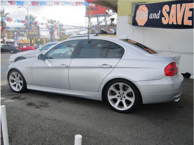 2006 BMW 330  i