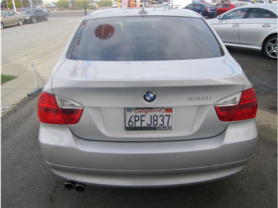 2006 BMW 330  i