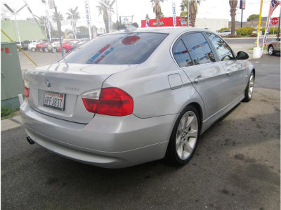 2006 BMW 330  i