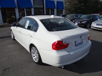 2006 BMW 330  xi