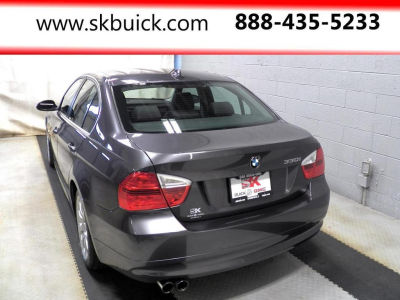 2006 BMW 330  i