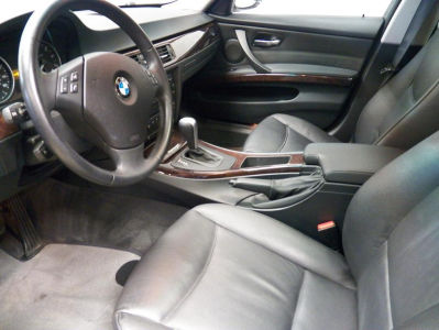 2006 BMW 330  i