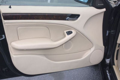 2004 BMW 330  xi