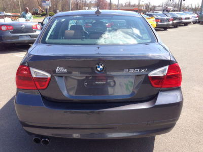 2006 BMW 330  xi