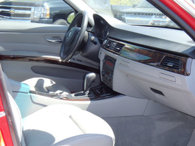 2006 BMW 330  i