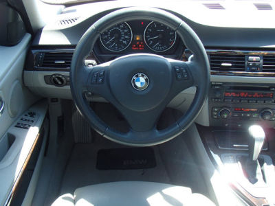 2006 BMW 330  i