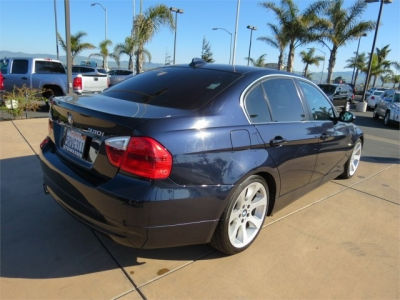 2006 BMW 330  i