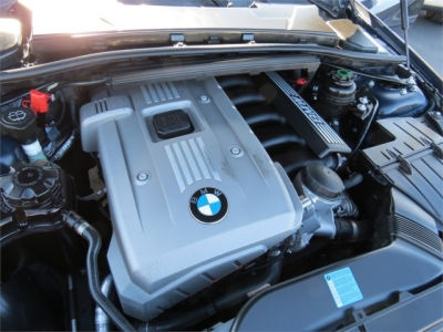 2006 BMW 330  i