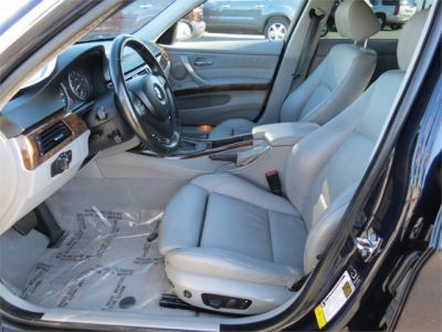 2006 BMW 330  i