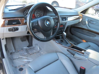 2006 BMW 330  i