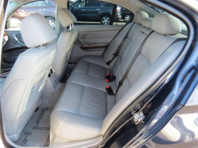 2006 BMW 330  i