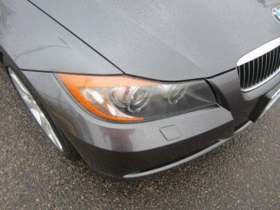2006 BMW 330  i