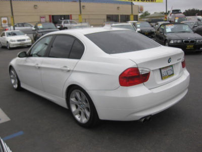 2006 BMW 330  i