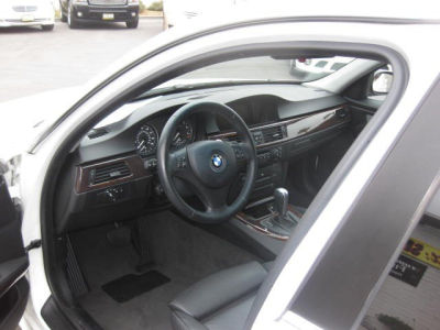 2006 BMW 330  i