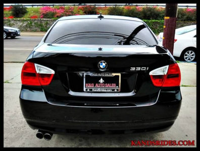 2006 BMW 330  i