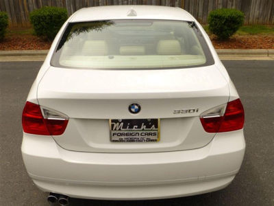 2006 BMW 330  i