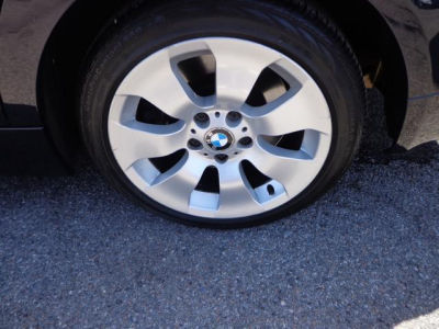 2006 BMW 330  xi