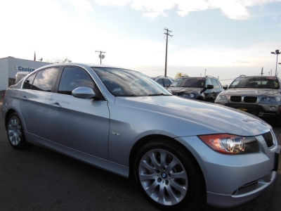 2006 BMW 330  i