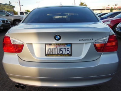 2006 BMW 330 i