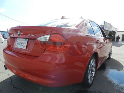 2006 BMW 330  i