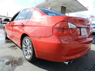 2006 BMW 330  i