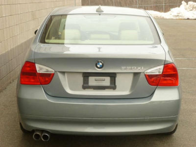 2006 BMW 330  xi