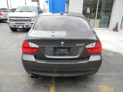 2006 BMW 330 i