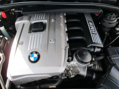 2006 BMW 330  xi