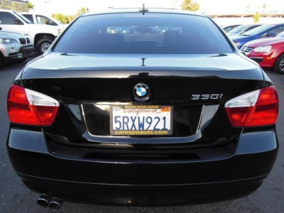 2006 BMW 330 i