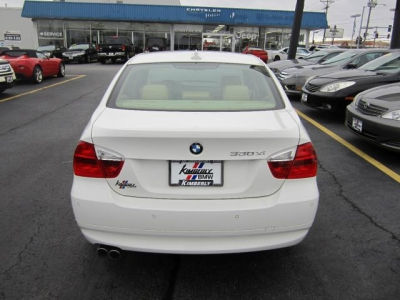 2006 BMW 330  xi