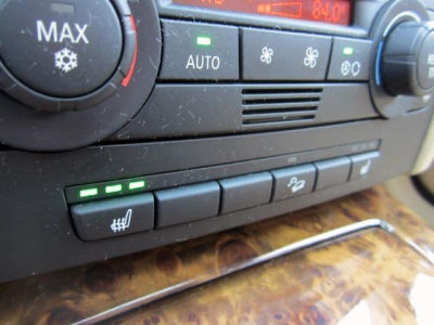2006 BMW 330  xi