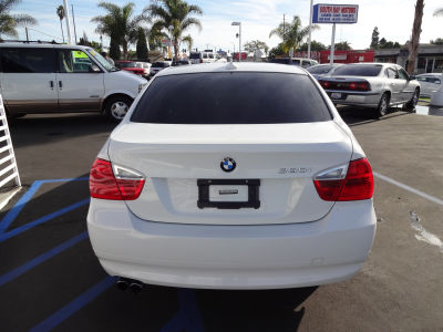 2006 BMW 330  i