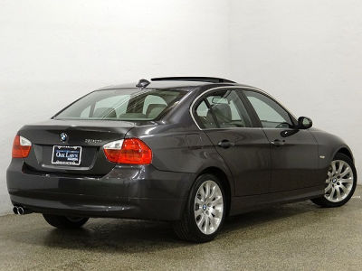 2006 BMW 330  i