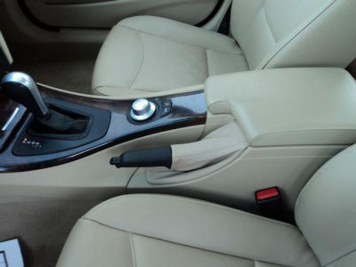 2006 BMW 330  xi