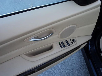 2006 BMW 330  xi