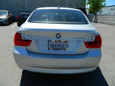 2006 BMW 330 i