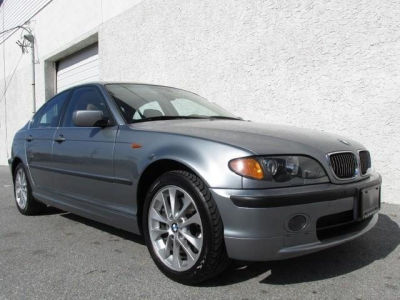 2005 BMW 330  xi