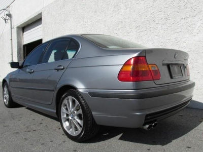 2005 BMW 330  xi