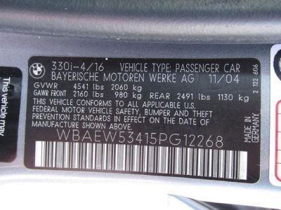 2005 BMW 330  xi