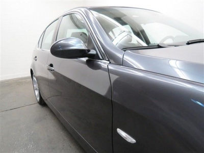 2006 BMW 330 i