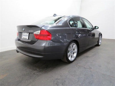 2006 BMW 330 i
