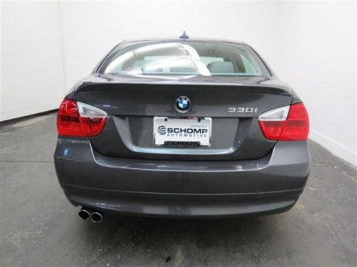 2006 BMW 330 i