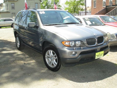 2006 BMW 330  xi