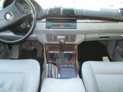 2006 BMW 330  xi