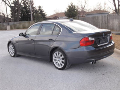 2006 BMW 330  i