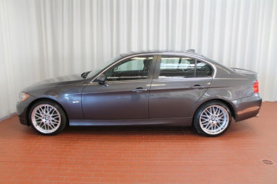 2006 BMW 330  xi