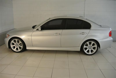 2006 BMW 330  i