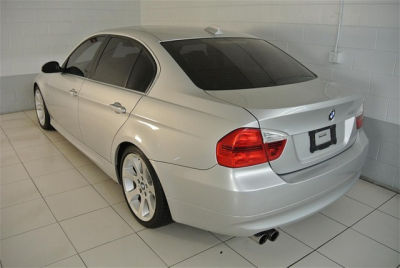 2006 BMW 330  i